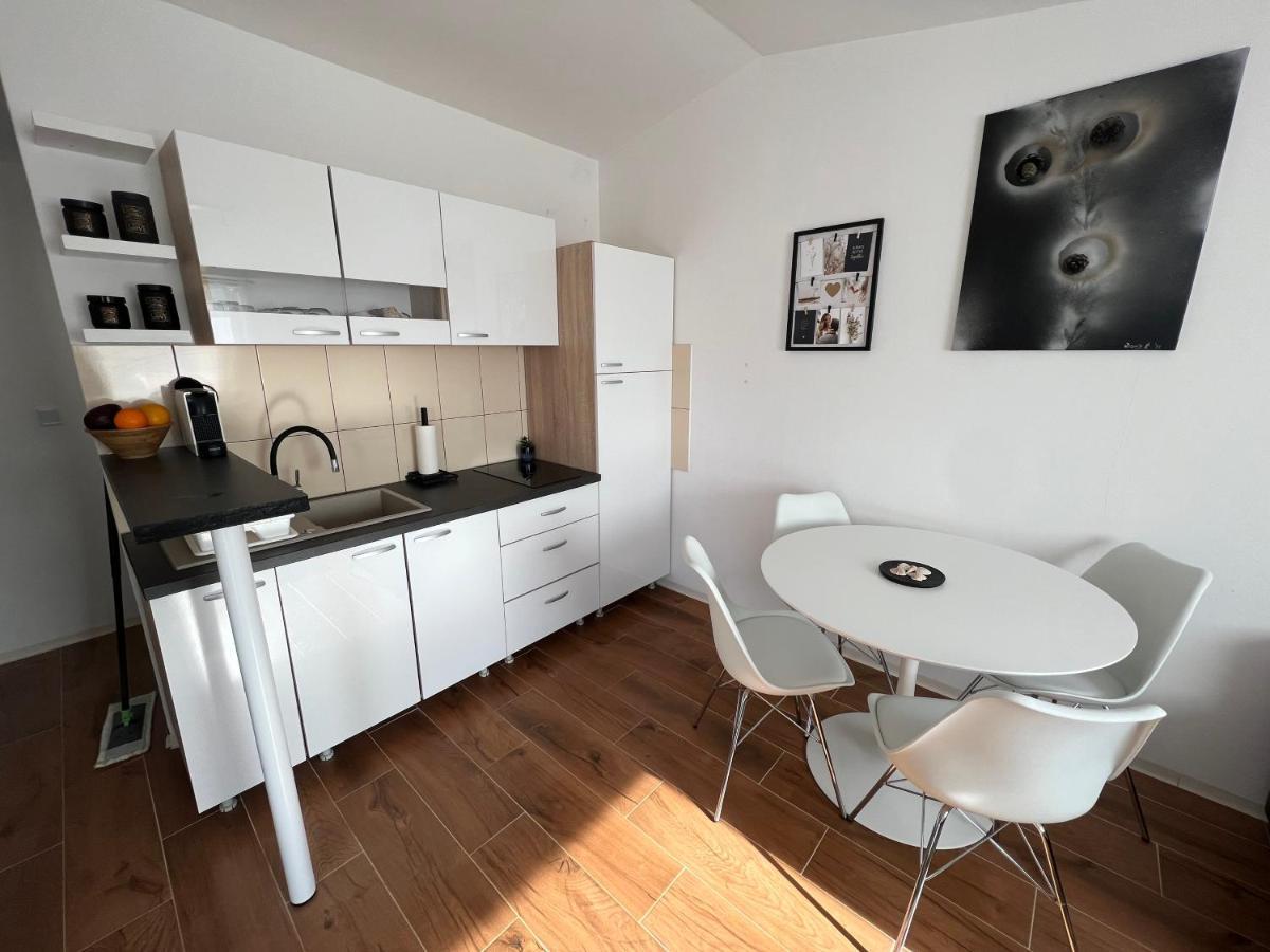 Apartment Mona Vir Eksteriør bilde